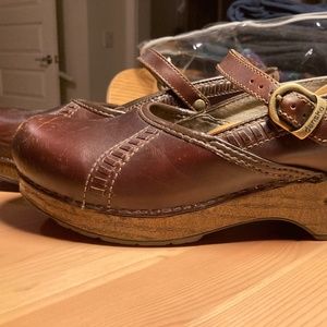 Dansko size 38 Mahogony Mary Jane Clogs